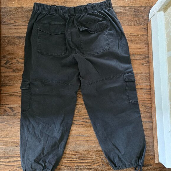 Old Navy - XL - Cargo Pants - Picture 2 of 4